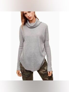 TNA ARITZIA - THERMAL COWLNECK in Grey. Cotton, polyester. curved hem. Size: Med